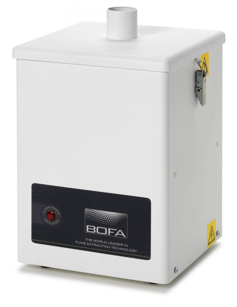BOFA Systém V200 Odsávací jednotka<br>1x Pružná hadice průměru 50mm a délce 1,5 m<br>  1x odsávací rameno o délce 65 cm<br> 1x konzola pro uchycení odsávacího ramene<br> Kombi filtr a první filtr